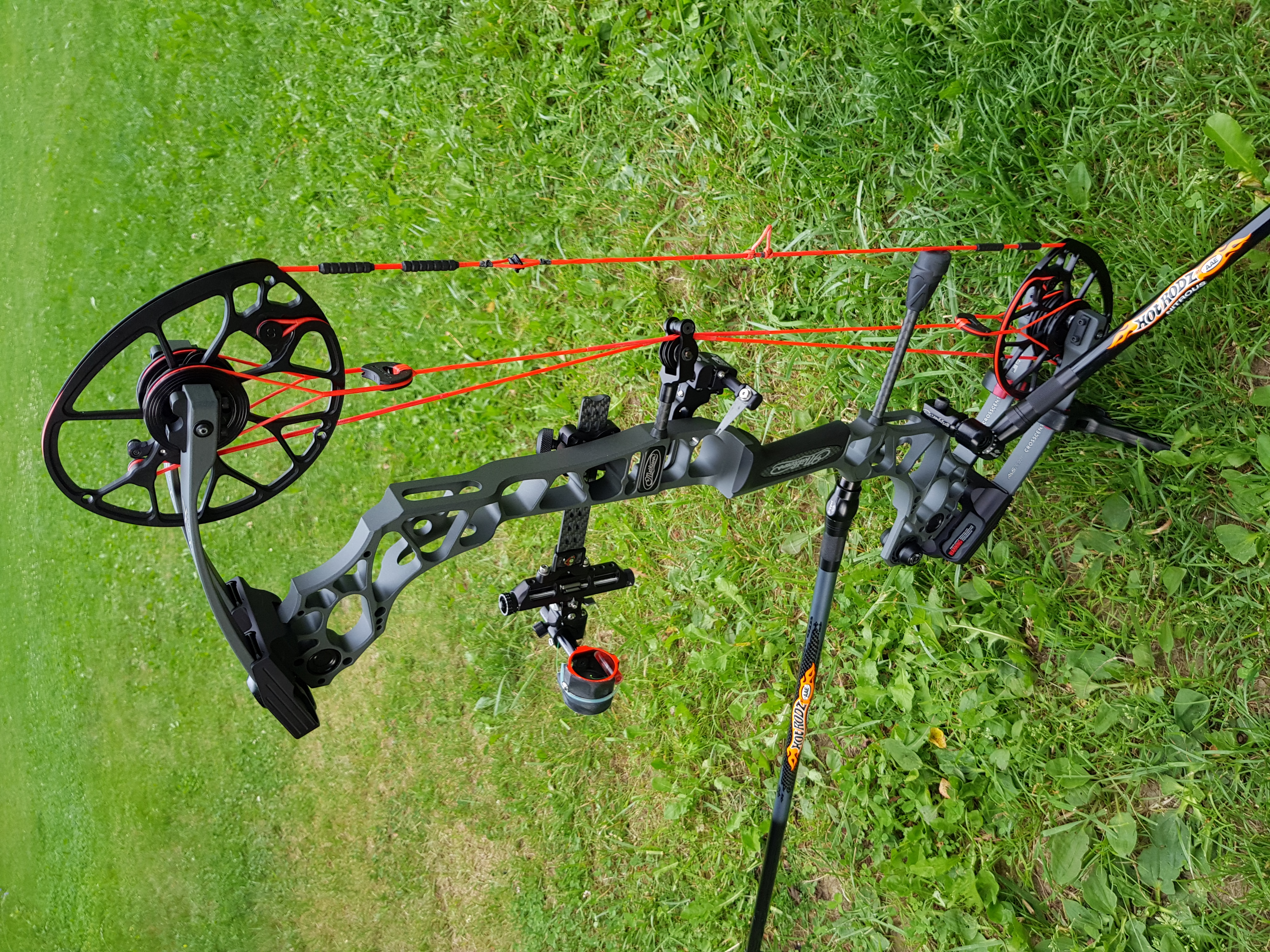mathews triax hat